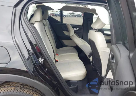 2020 Volvo Xc40 T5 Momentum z USA, uszkodzony, nr VIN YV4162UK0L2196408